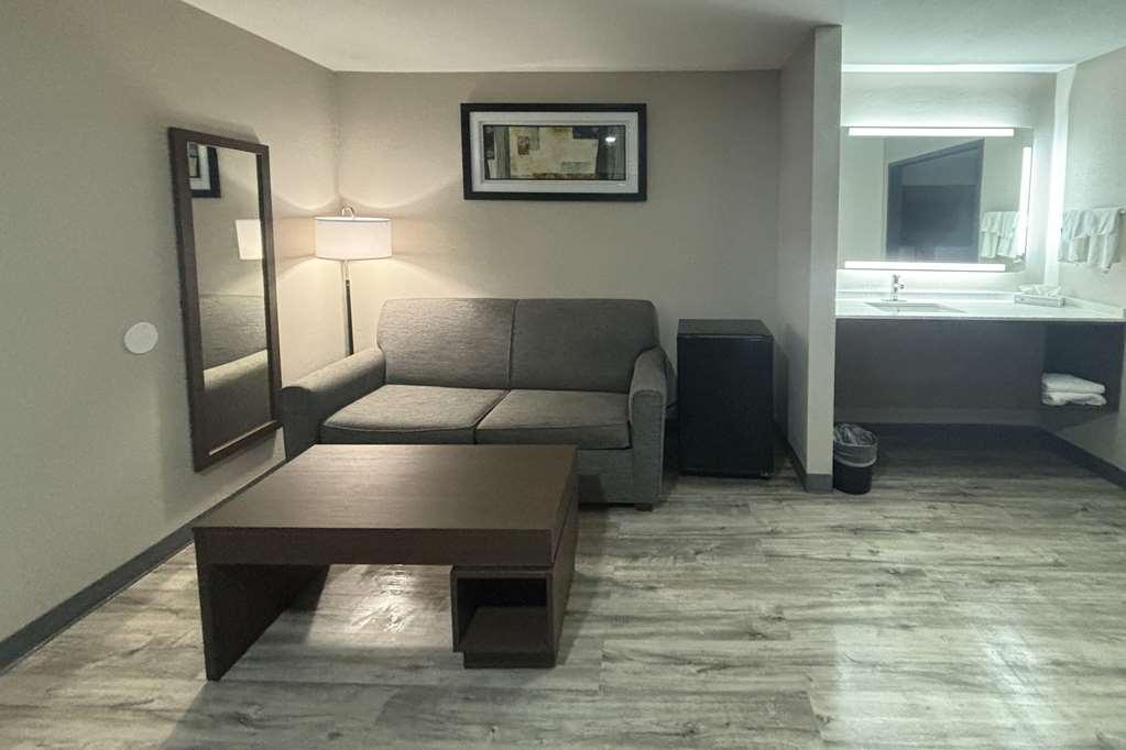 Quality Inn & Suites At Airport Blvd I-65 Mobile Habitación foto